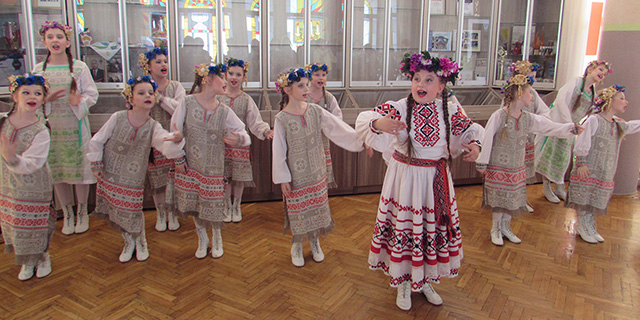 З любоўю да роднага слова