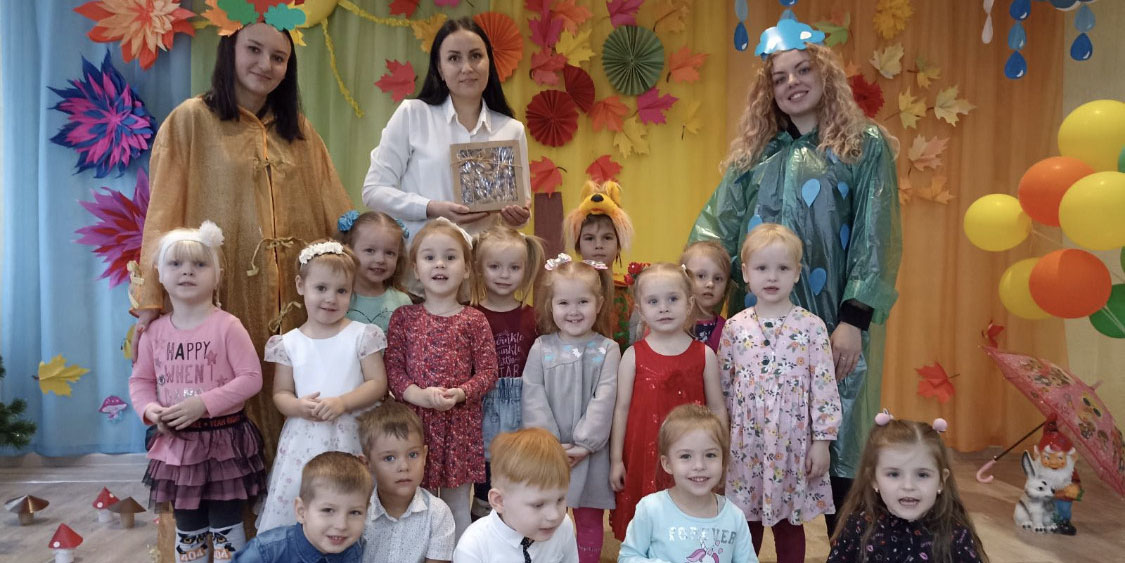 Осеннее развлечения в детском саду «Осень, осень, в гости просим!»